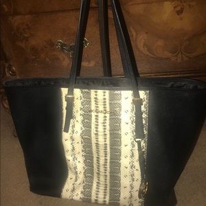 Michael Kors Authenticate Black Jet Set Tote